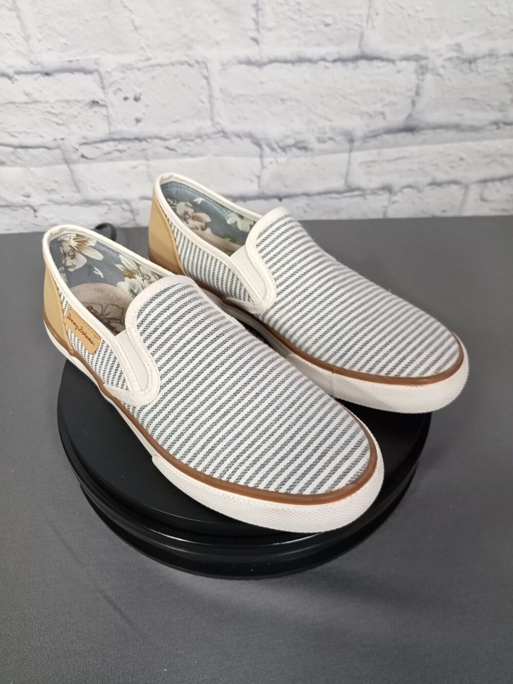 Tommy Bahama Slip-On Striped Sailor Canvas Shoes in Navy White Size 8